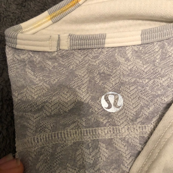 Lululemon cream tank top - Picture 3 of 5